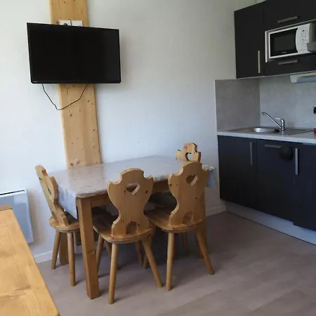 Renove Proche Des Pistes Avec Balcon - Equipe, 3 Pers., 2 Flocons Or - Fr-1-344-180 * Saint-Martin-de-Belleville